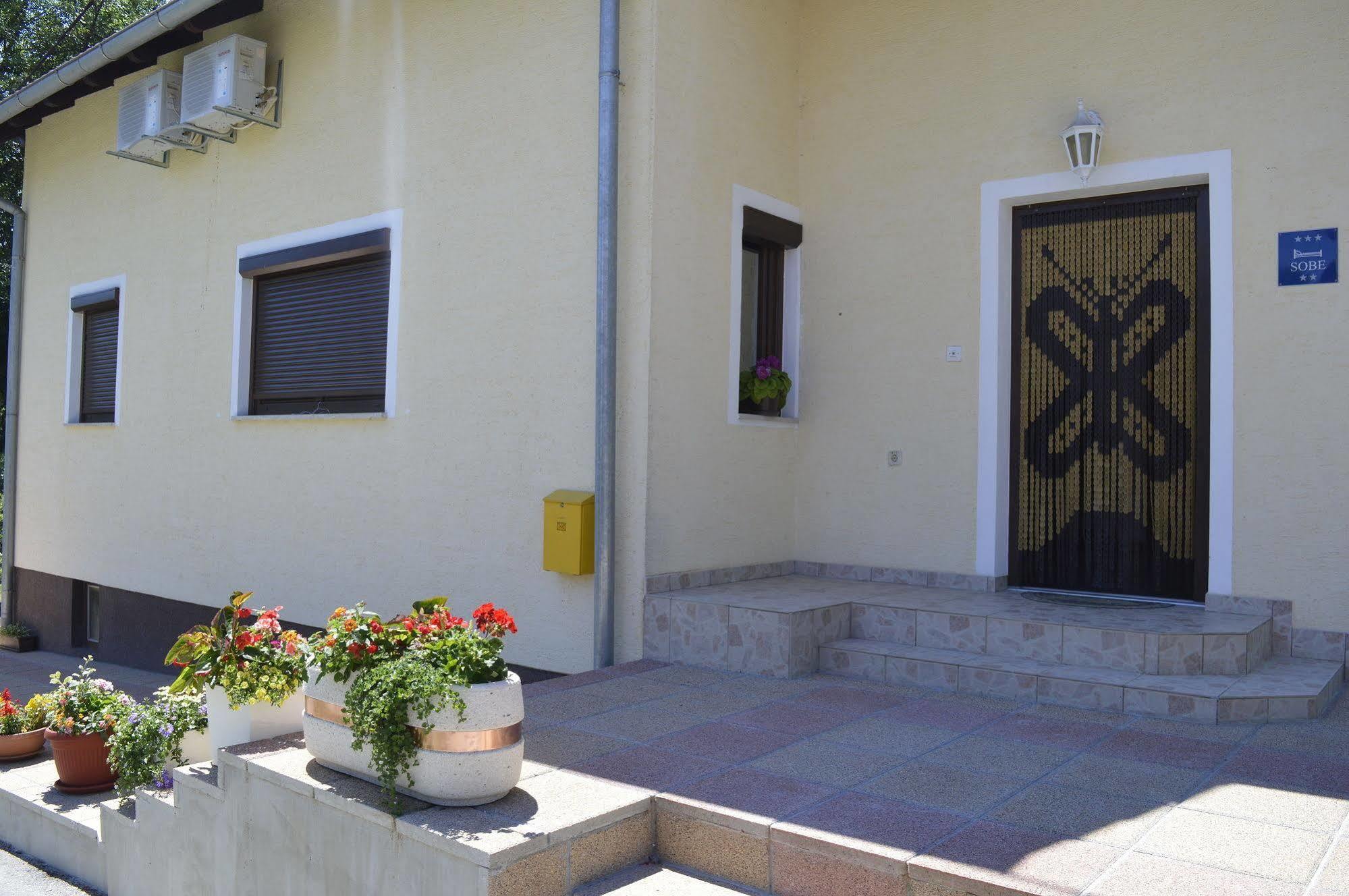 House Jelena Apartment Seliste Dreznicko Exterior foto