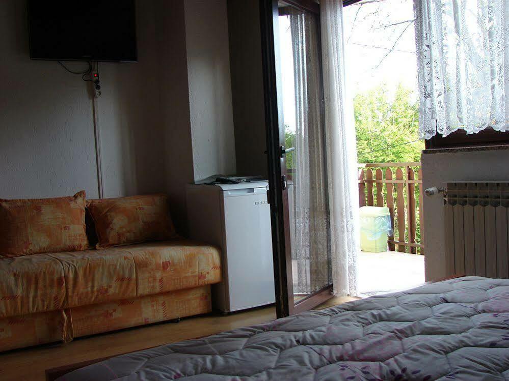 House Jelena Apartment Seliste Dreznicko Exterior foto